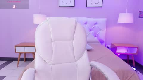 Snapshot of jenny_golden1 chatting on 7, 2, 2025 Jenny online show from 7, 2, 2025