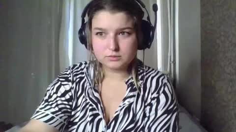 Snapshot of jenny_smitx chatting on 19, 10, 2025 jenny_smitx online show from 19, 10, 2025