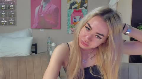 Snapshot of jeremayalove chatting on 6, 12, 2024 Hi hi We are Jessie and Betti online show from 6, 12, 2024