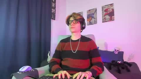 Snapshot of jerrycole_ chatting on 23, 10, 2025 Angelo online show from 23, 10, 2025