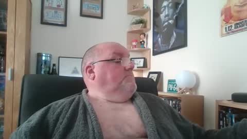 Snapshot of jerseyhammer01 chatting on 24, 12, 2024 Harry online show from 24, 12, 2024