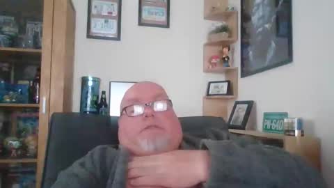 Snapshot of jerseyhammer01 chatting on 18, 10, 2025 Harry online show from 18, 10, 2025