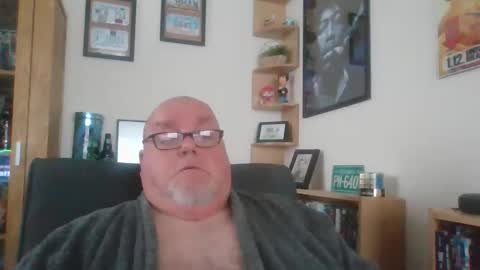 Snapshot of jerseyhammer01 chatting on 12, 11, 2025 Harry online show from 12, 11, 2025