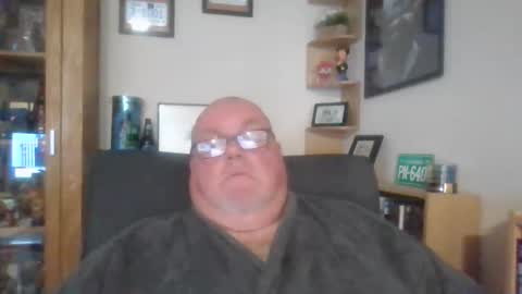 Snapshot of jerseyhammer01 chatting on 26, 11, 2025 Harry online show from 26, 11, 2025