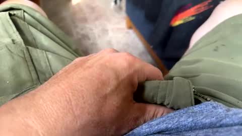 Snapshot of jerswill chatting on 29, 9, 2025 Jeremys room chill and puff one enjoy online show from 29, 9, 2025