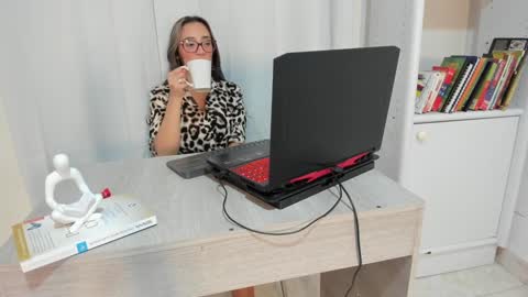 jessica herreraToday I will be your devil and you my victim online show from 27, 1, 2025