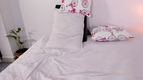 jessica herreraToday I will be your devil and you my victim online show from 6, 2, 2025