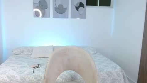 Snapshot of jessdant_luv chatting on 25, 5, 2026 Hello we are Jesse and Dante. online show from 25, 5, 2026
