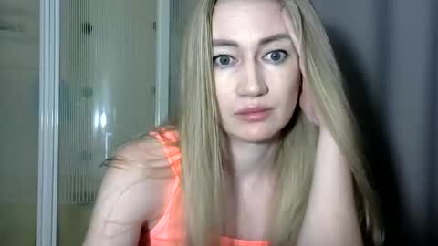 JessFox1 online show from 19, 12, 2024