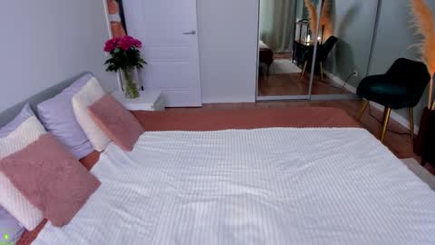 Snapshot of jessica_gill chatting on 9, 9, 2025 Jessica online show from 9, 9, 2025