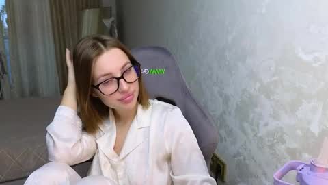 Snapshot of jessica_hanson chatting on 11, 10, 2025 Jessy online show from 11, 10, 2025