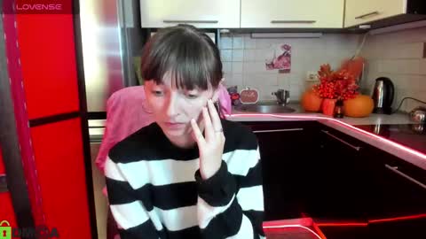 jessicaforris online show from 11, 10, 2025