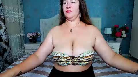 single mommy online show from 23, 6, 2026