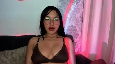 Snapshot of jessicaysean chatting on 11, 11, 2025 Jessica online show from 11, 11, 2025