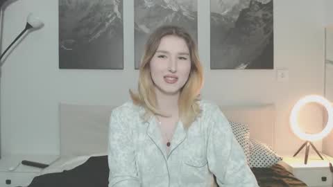 Snapshot of jessstonem chatting on 30, 10, 2025 jessstonem online show from 30, 10, 2025