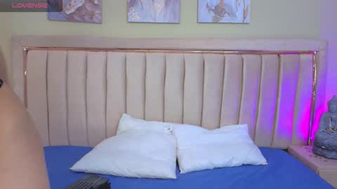 Jessy Mateus online show from 9, 9, 2025