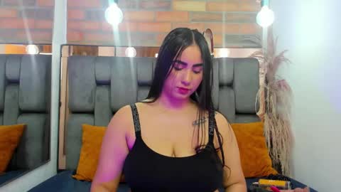 Snapshot of jessyjcortes chatting on 10, 9, 2025 JESSY CORTES online show from 10, 9, 2025