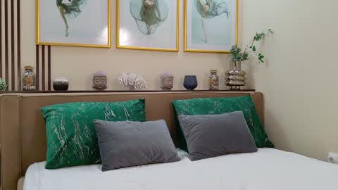 Francesca online show from 14, 1, 2025