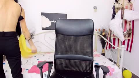 Jessy online show from 2, 2, 2025