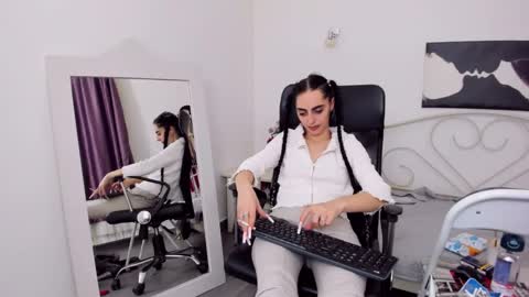 Jessy online show from 26, 2, 2025