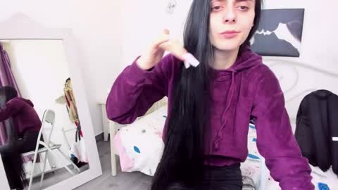 Jessy online show from 4, 3, 2025