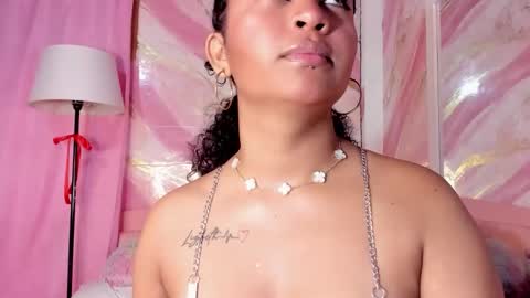 Snapshot of jessyzoe chatting on 7, 11, 2025 Jessy online show from 7, 11, 2025