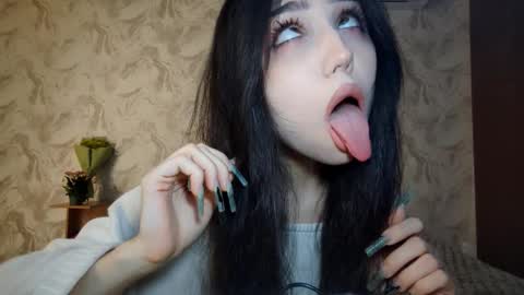 I am Gina ntmu Lets hit 10 Thumbs Up together online show from 14, 3, 2026