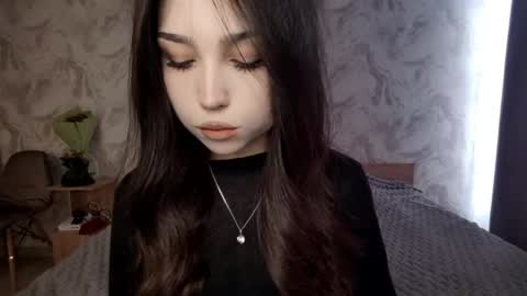 I am Gina ntmu Lets hit 10 Thumbs Up together online show from 13, 4, 2026