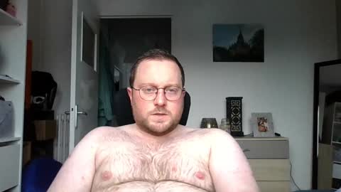 jeuneloup92 online show from 31, 1, 2025