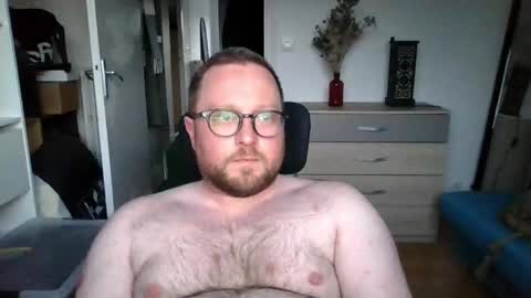 jeuneloup92 online show from 30, 3, 2026