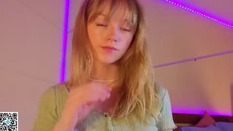 Snapshot of jewellhogan chatting on 4, 7, 2026 Gwen online show from 4, 7, 2026