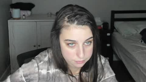 Miss Lovely online show from 1, 1, 2025