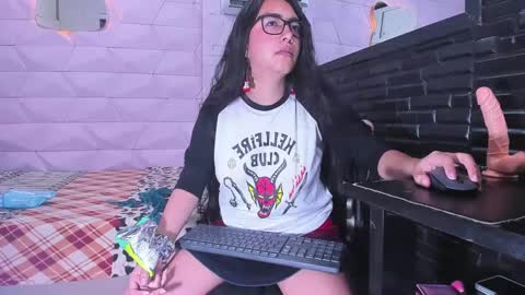 Queen online show from 13, 2, 2025