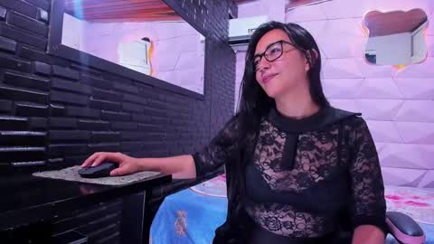 Queen online show from 17, 2, 2025