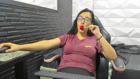 Queen online show from 3, 3, 2025