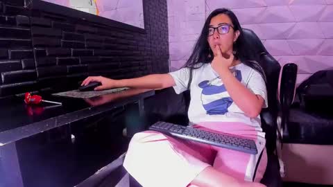 Queen online show from 4, 3, 2025