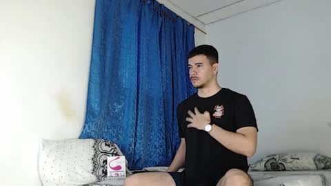 Snapshot of jeycob_happy97 chatting on 19, 1, 2025 Juan David online show from 19, 1, 2025