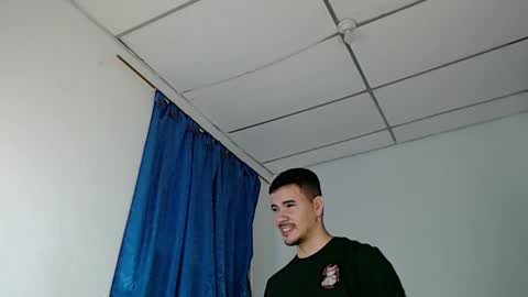 Snapshot of jeycob_happy97 chatting on 7, 3, 2025 Juan David online show from 7, 3, 2025