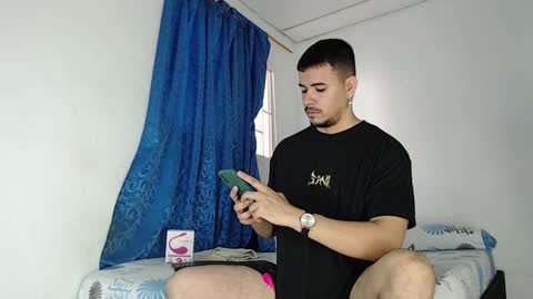 Snapshot of jeycob_happy97 chatting on 1, 10, 2025 Juan David online show from 1, 10, 2025