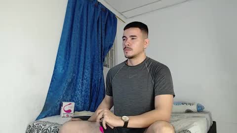 Snapshot of jeycob_happy97 chatting on 23, 10, 2025 Juan David online show from 23, 10, 2025