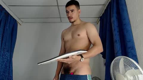 Snapshot of jeycob_happy97 chatting on 17, 11, 2025 Juan David online show from 17, 11, 2025