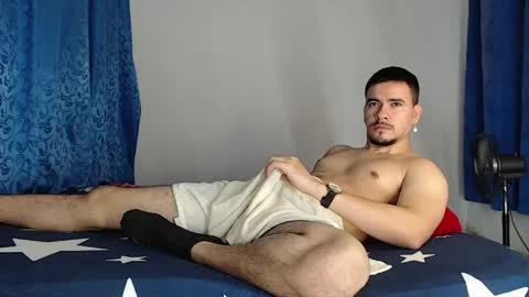 Snapshot of jeycob_happy97 chatting on 5, 5, 2026 Juan David online show from 5, 5, 2026
