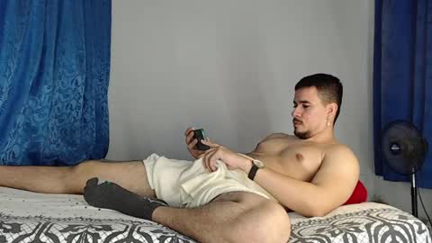 Snapshot of jeycob_happy97 chatting on 8, 5, 2026 Juan David online show from 8, 5, 2026