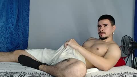 Snapshot of jeycob_happy97 chatting on 9, 6, 2026 Juan David online show from 9, 6, 2026