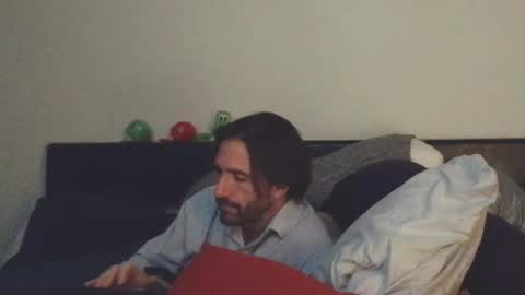 Snapshot of jgquaife chatting on 14, 11, 2025 FoxHunter1 online show from 14, 11, 2025