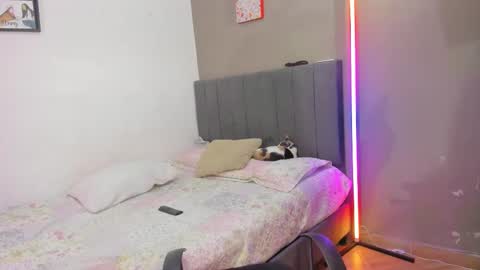 jhackelin  My independent account online show from 25, 10, 2025