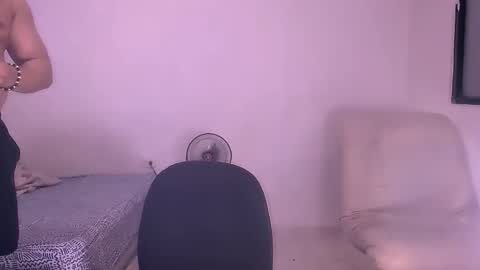 En moreno online show from 2, 12, 2025