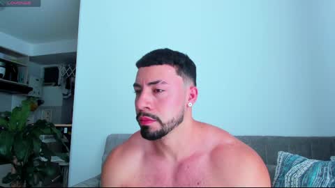 Jhojan Strong  online show from 12, 4, 2026