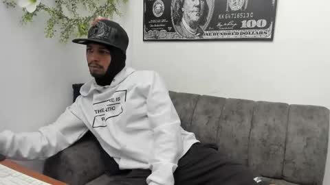 Snapshot of jhonson821 chatting on 5, 11, 2025 jhonson821 online show from 5, 11, 2025