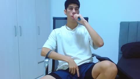 Snapshot of jhony_sex3 chatting on 18, 9, 2025 jhony_sex3 online show from 18, 9, 2025